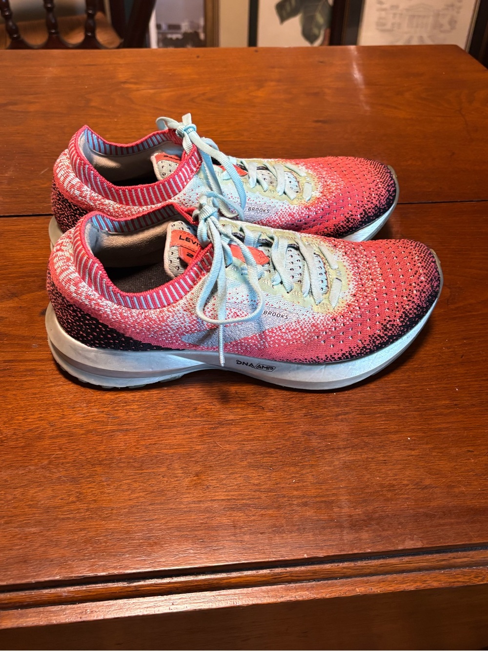 Size 7.5 - Brooks Levitate 2 Black/Blue/Coral - Picture 8 of 11